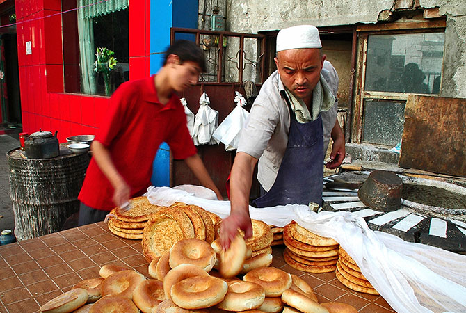 Eine lokale Bäckerei in Urumqi