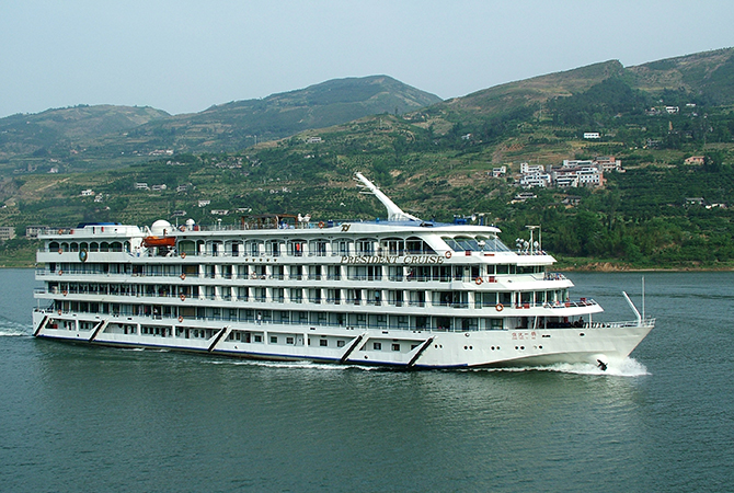  Kreuzfahrtschiff auf dem Yangtze